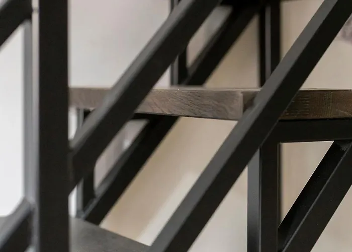 Chelmonskiego 8-04 By Farkas *