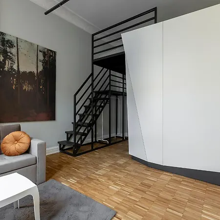 Chelmonskiego 8-04 By Farkas *